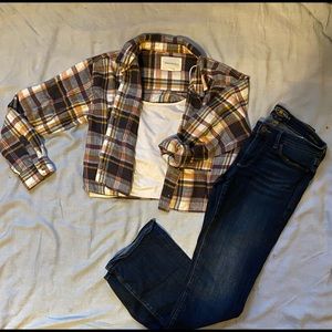 Aeropostale crop flannel size medium